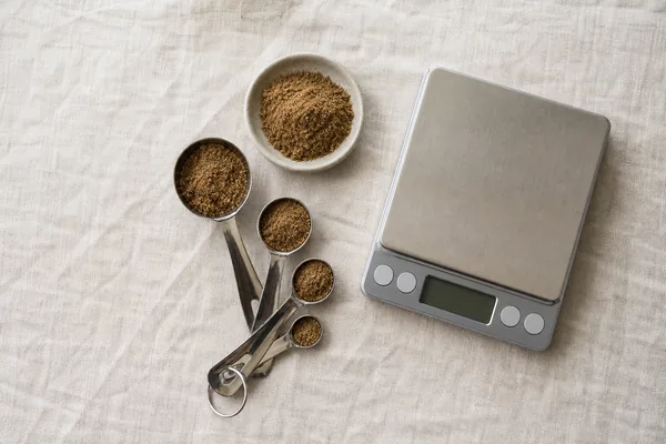 Measuring Spices: Why Volume Misleads and Weight Does Not